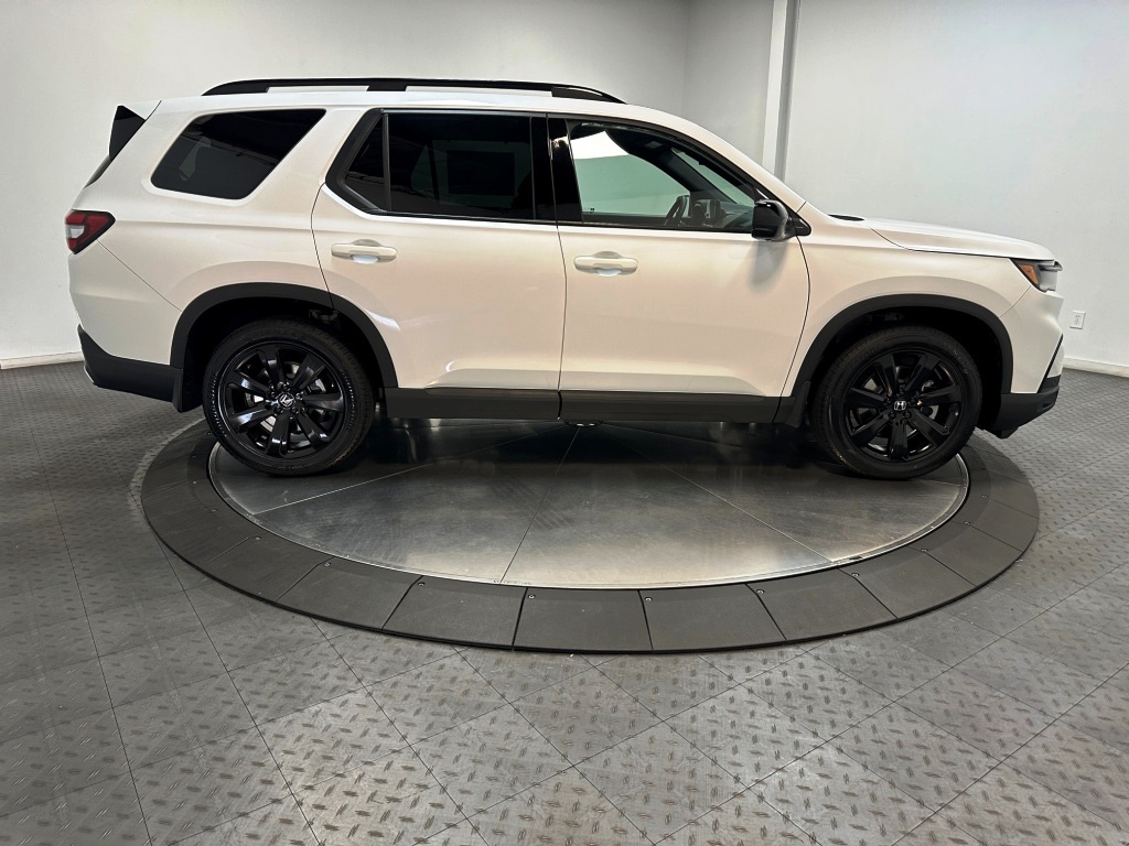 2025 Honda Pilot Black Edition 9