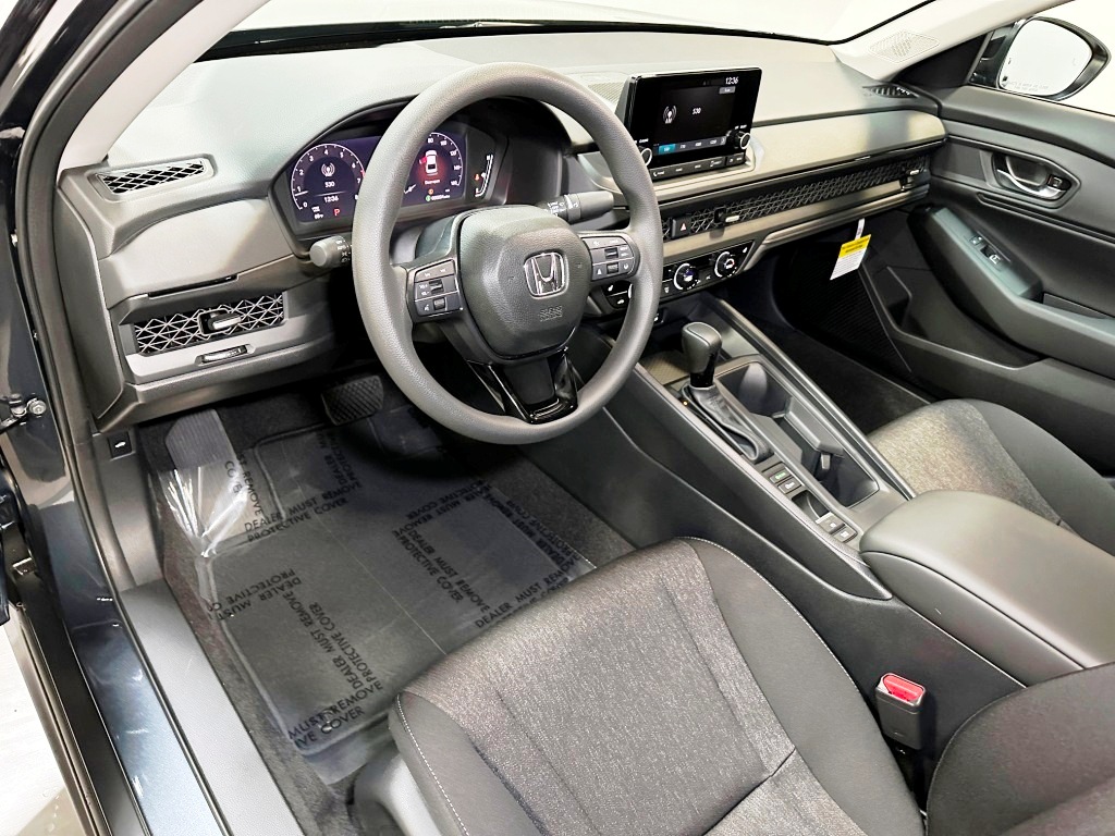 2025 Honda Accord Sedan SE 16