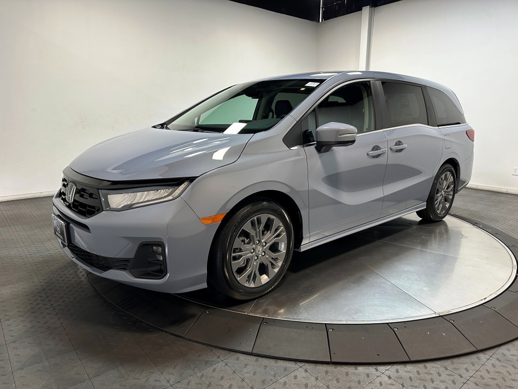 2025 Honda Odyssey Touring 1