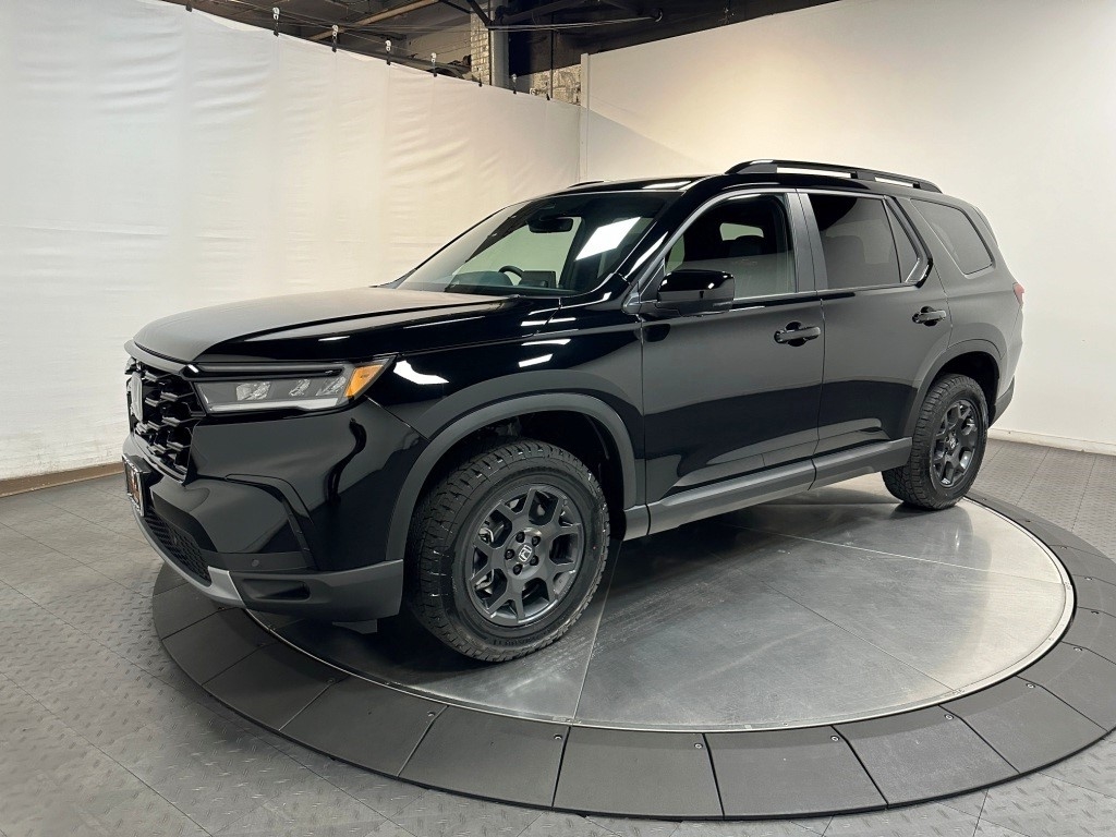 2025 Honda Pilot TrailSport 1