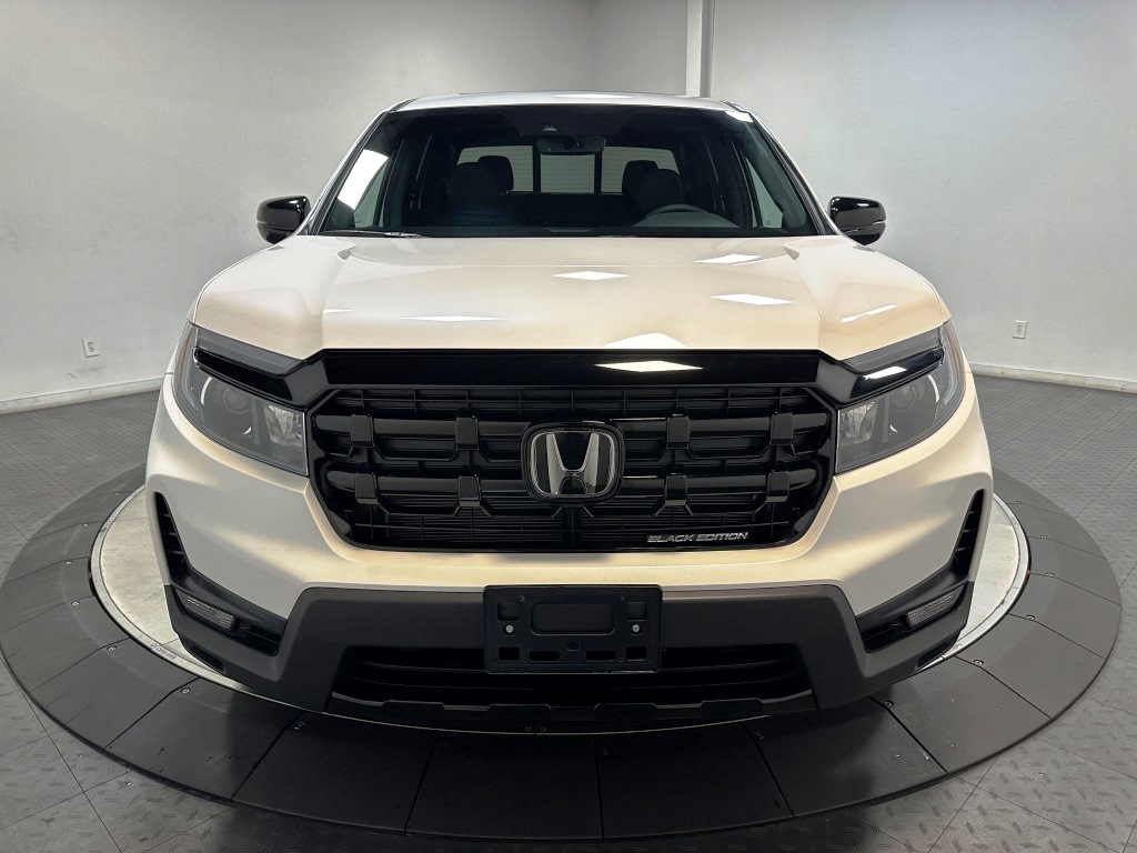 2025 Honda Ridgeline Black Edition 3