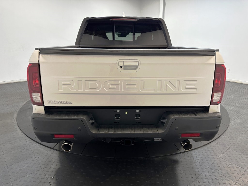 2025 Honda Ridgeline Black Edition 7