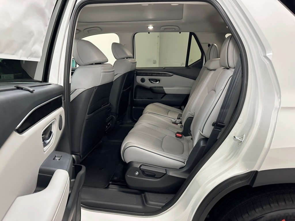 2025 Honda Pilot Elite 23