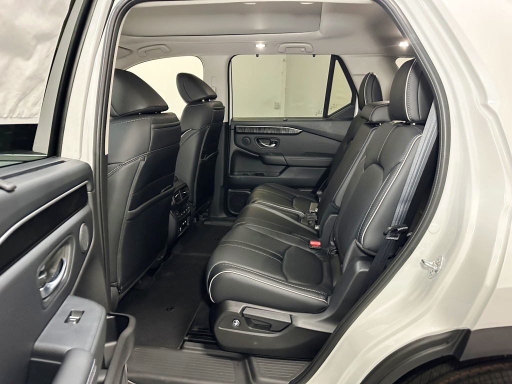 2025 Honda Pilot Elite 23