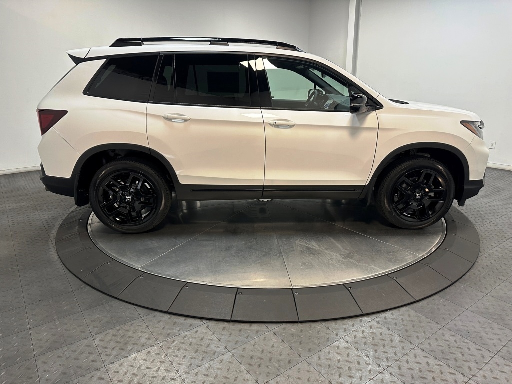 2025 Honda Passport Black Edition 9