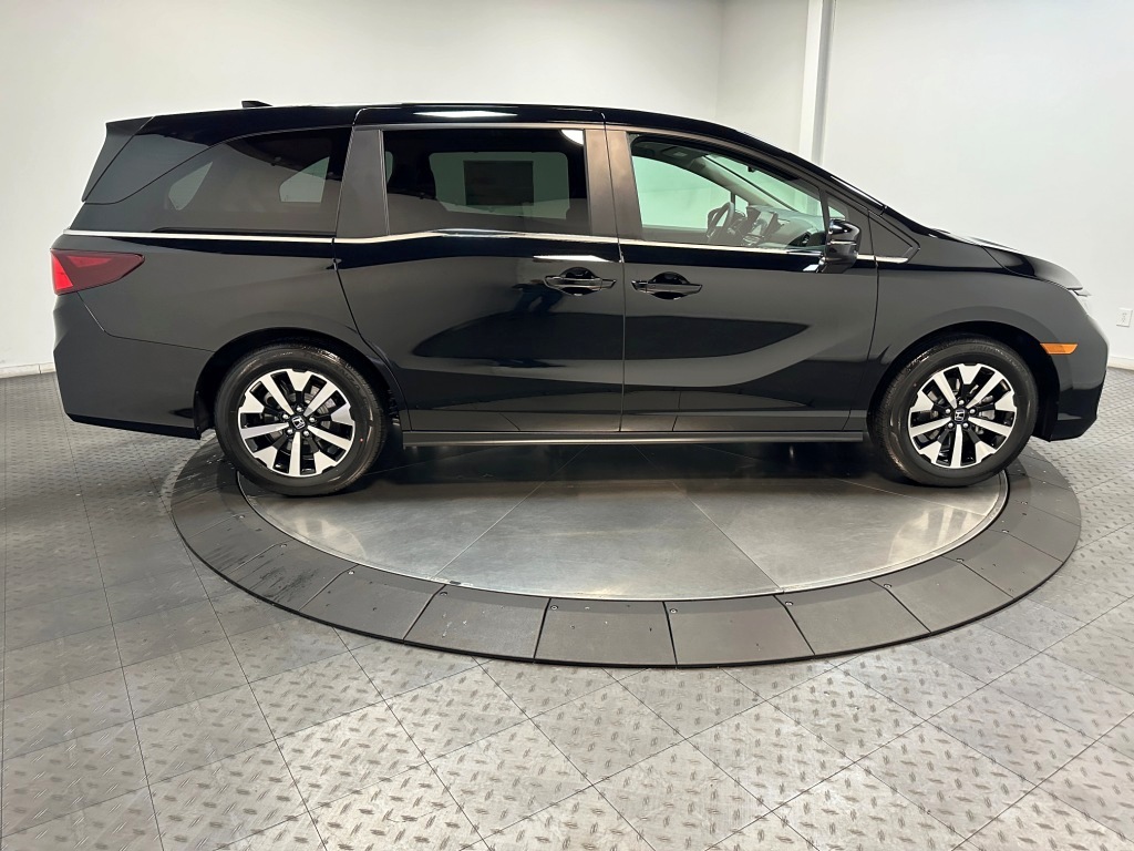 2025 Honda Odyssey EX-L 9