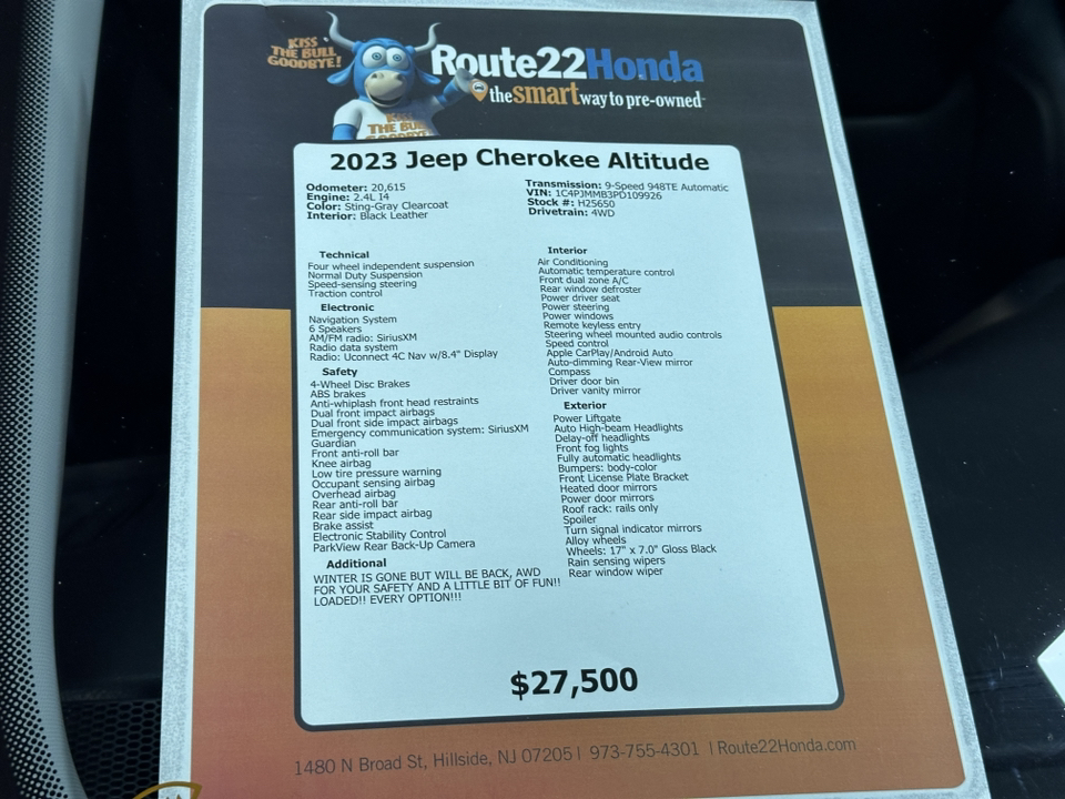 2023 Jeep Cherokee Altitude Lux 40