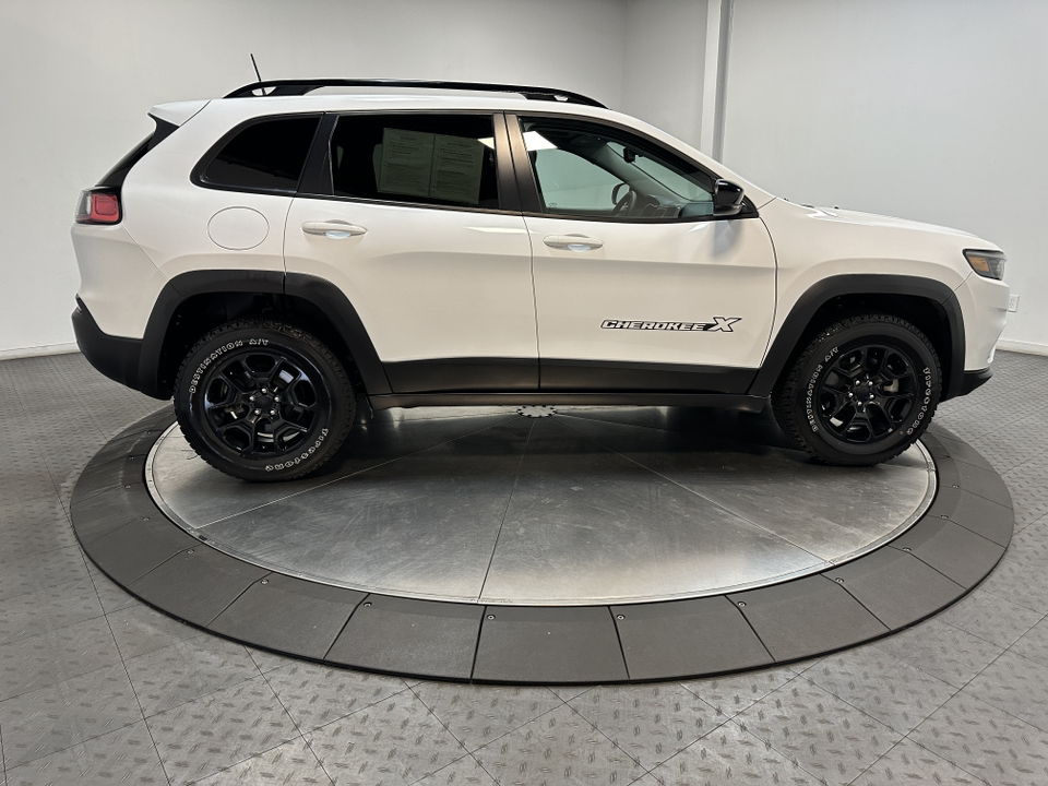 2022 Jeep Cherokee X 14