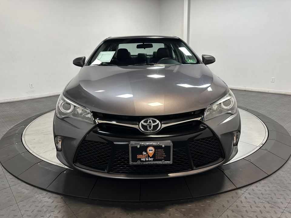 2017 Toyota Camry SE 4