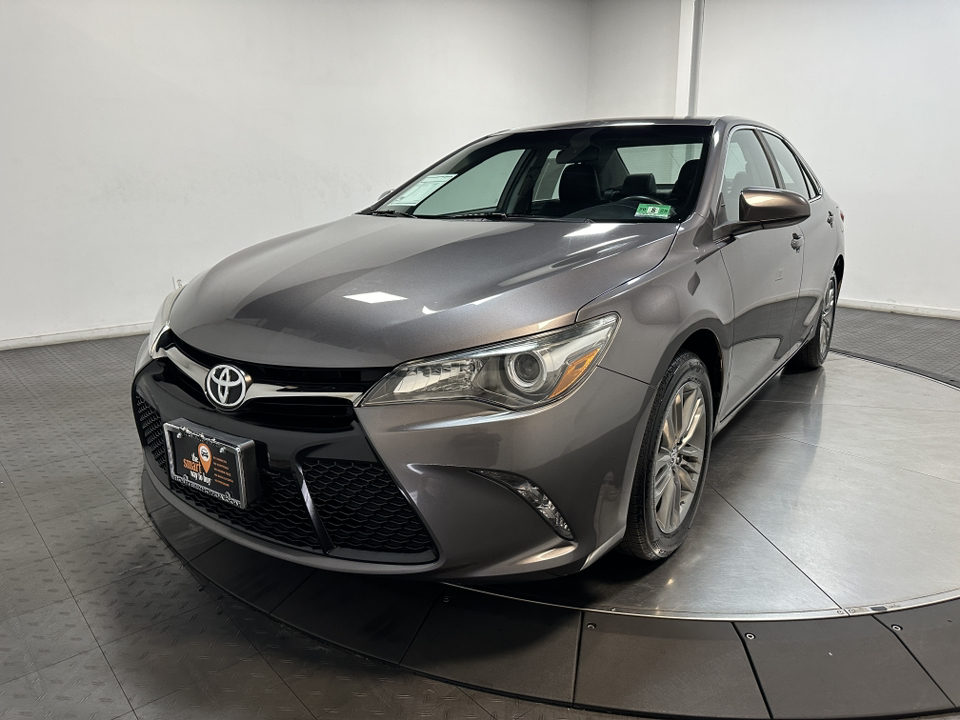 2017 Toyota Camry SE 6