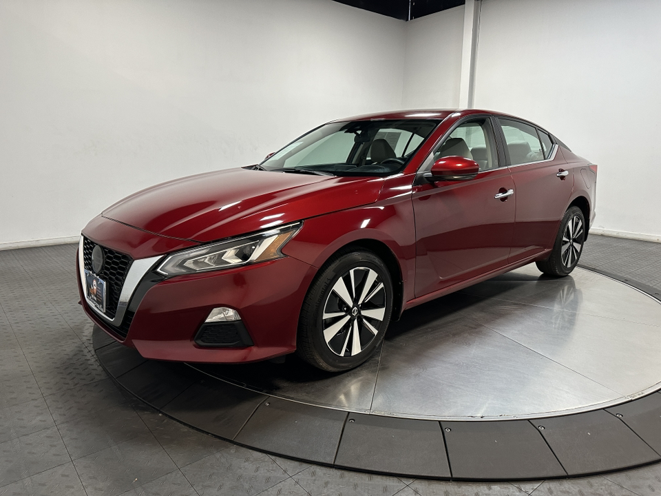 2022 Nissan Altima 2.5 SV 1