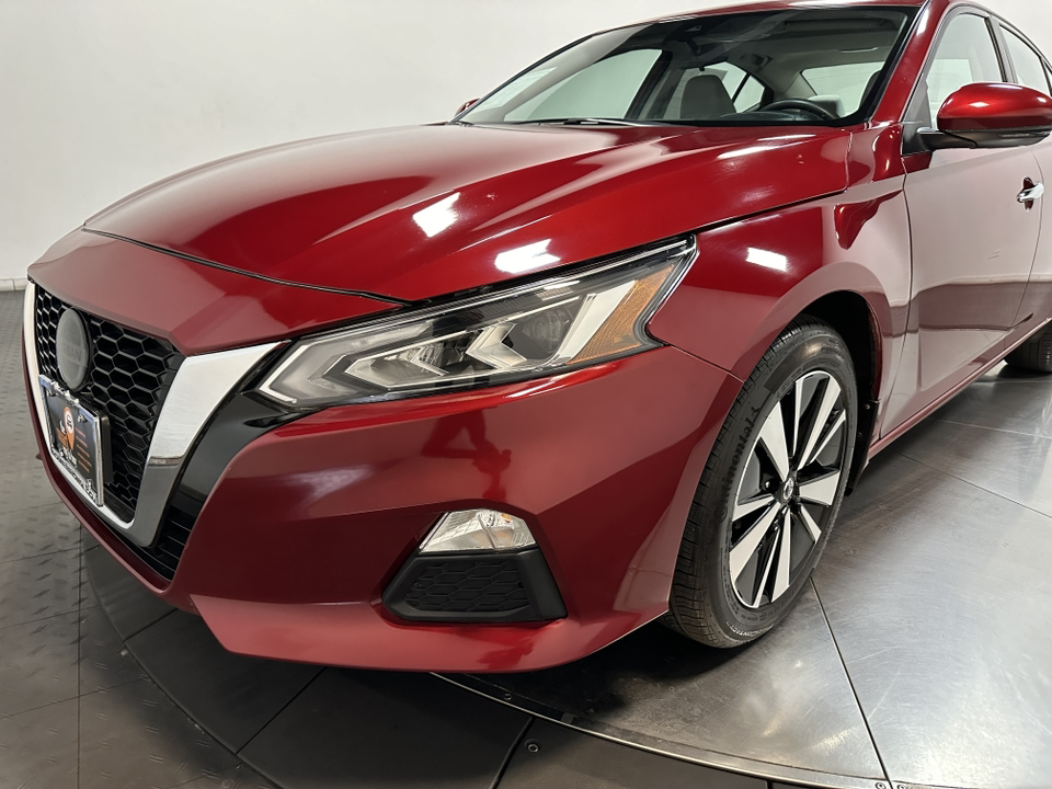 2022 Nissan Altima 2.5 SV 7