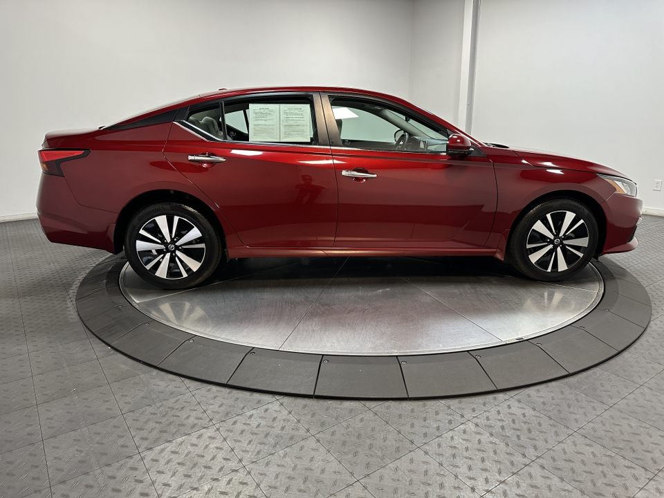 2022 Nissan Altima 2.5 SV 14