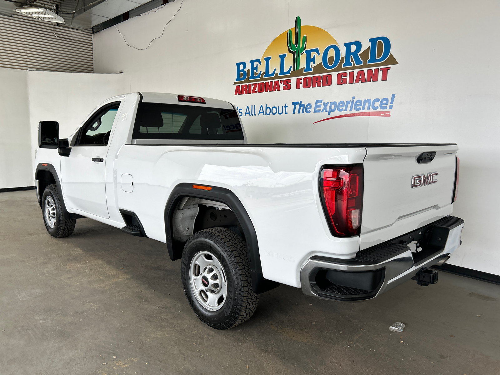 2023 GMC Sierra 2500HD Pro 17