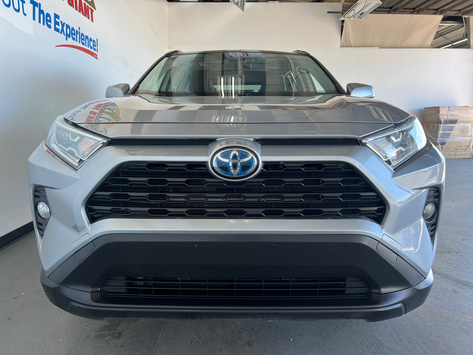 2019 Toyota RAV4 Hybrid XLE 2