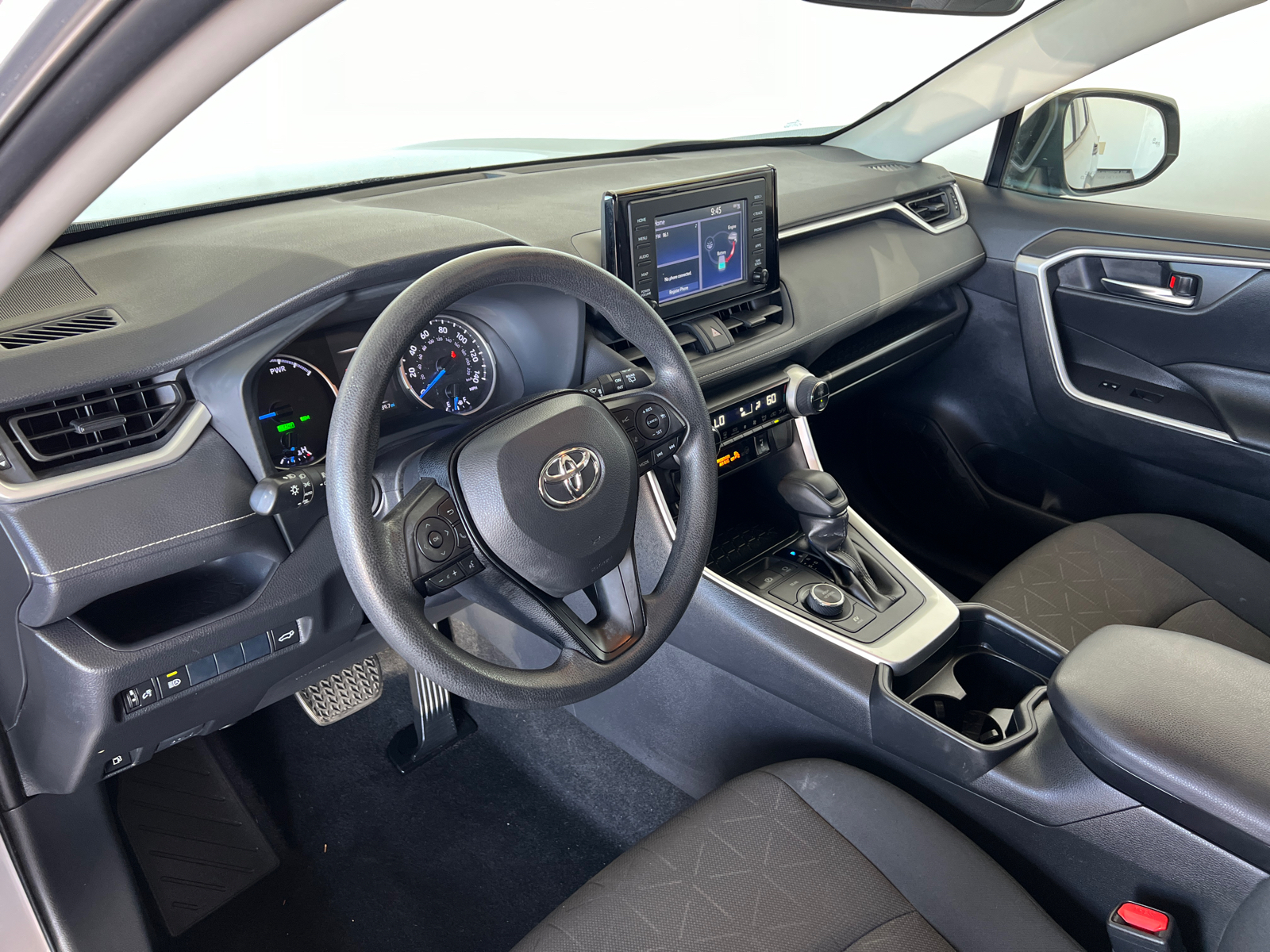 2019 Toyota RAV4 Hybrid XLE 16