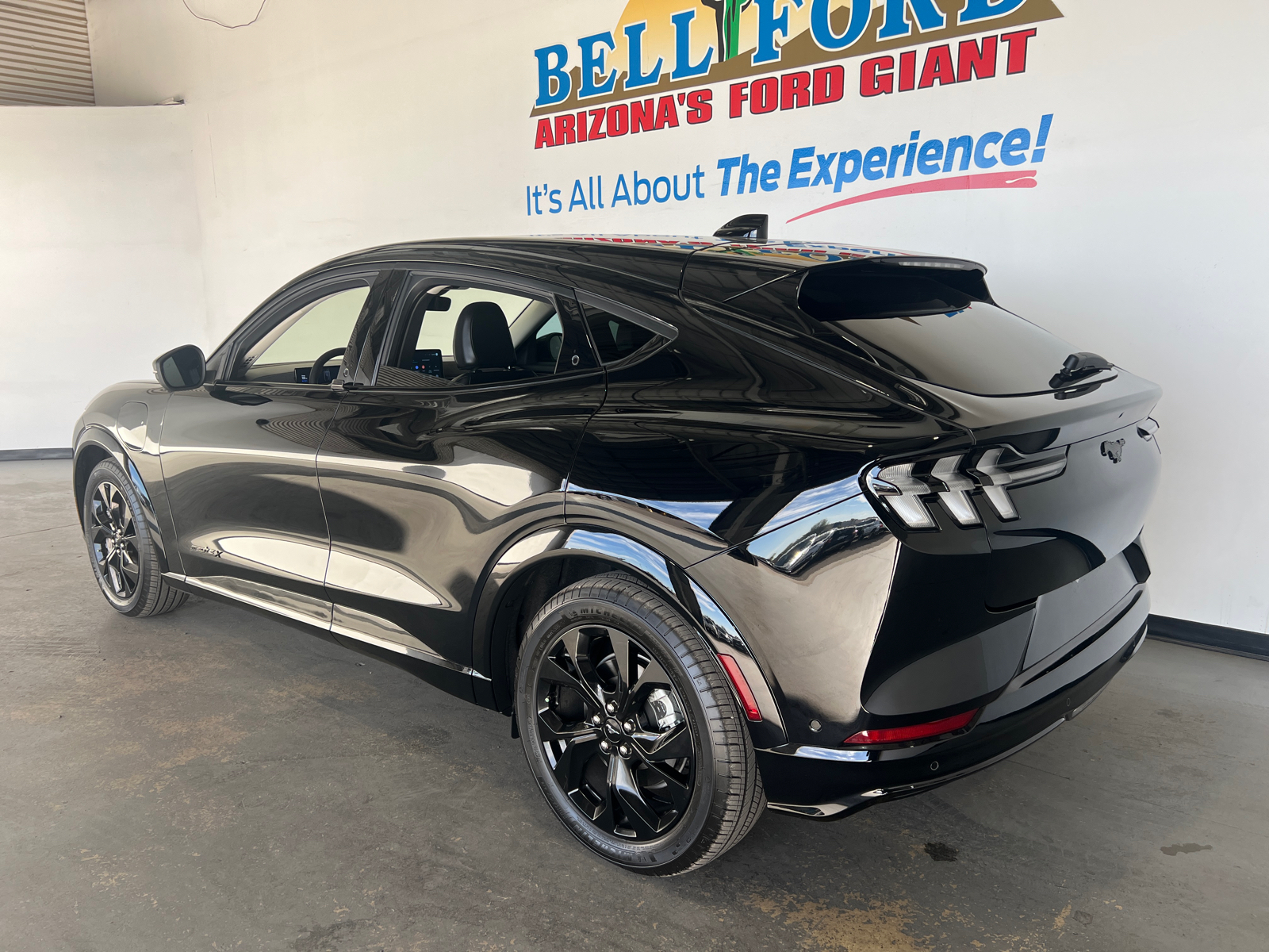 2023 Ford Mustang Mach-E Premium 25