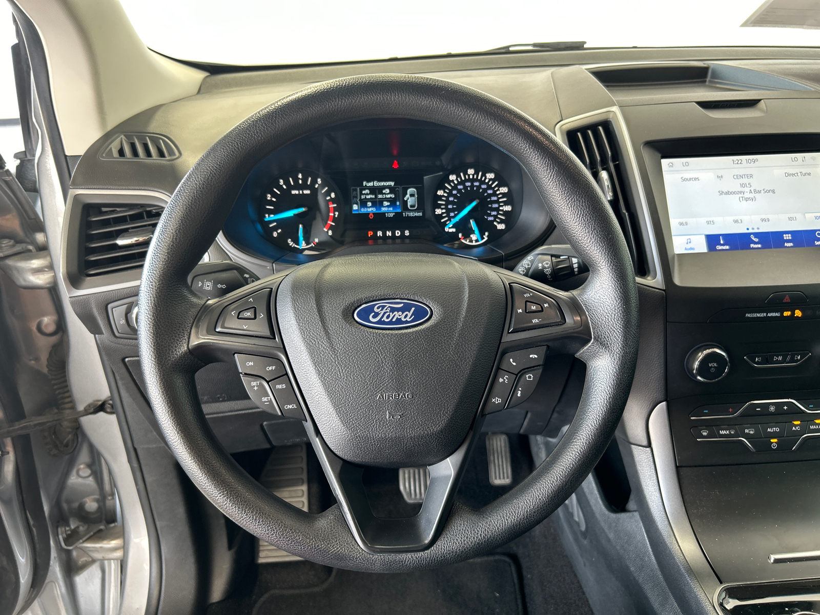 2020 Ford Edge SE 8