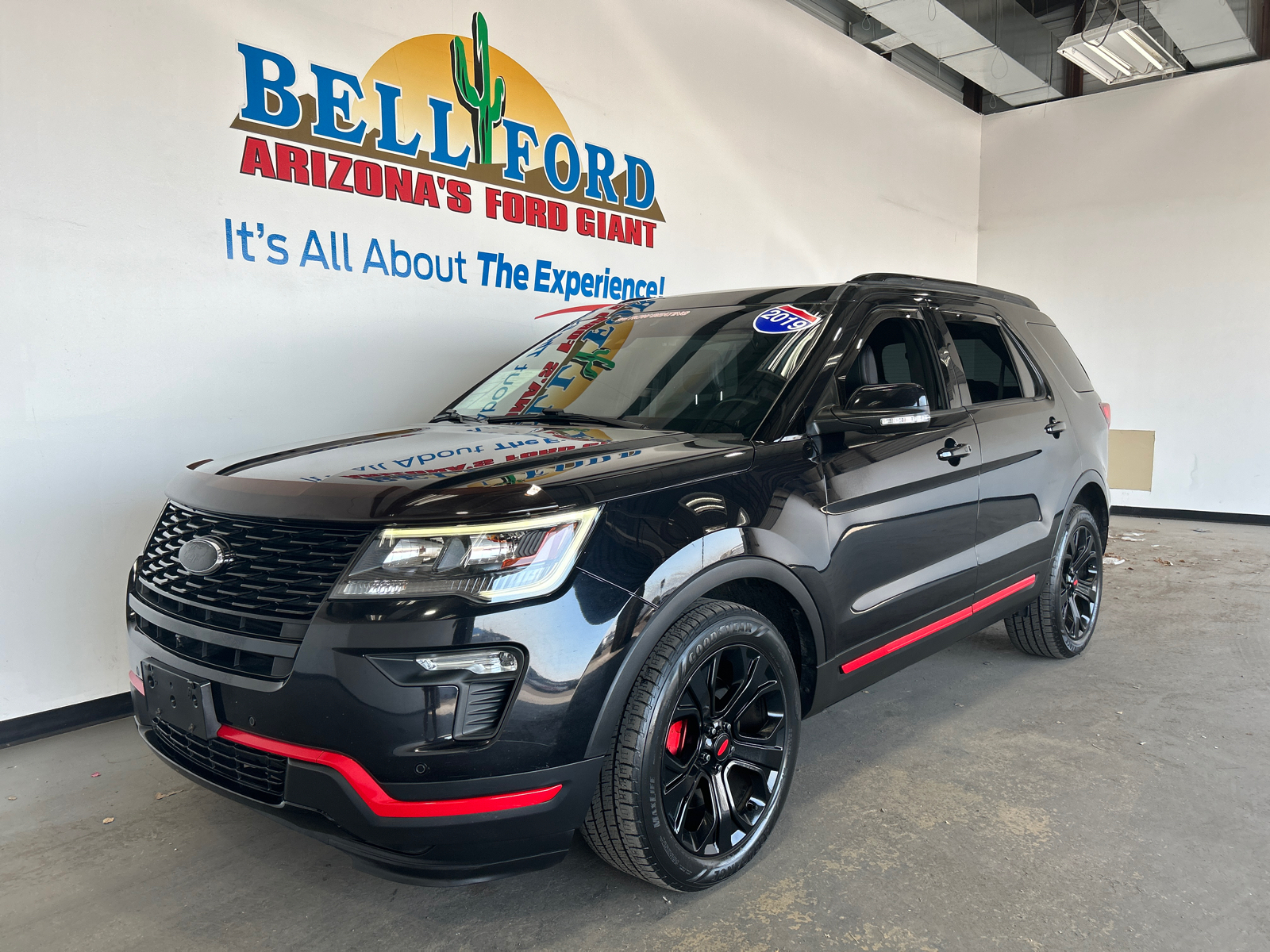 2019 Ford Explorer Sport 1