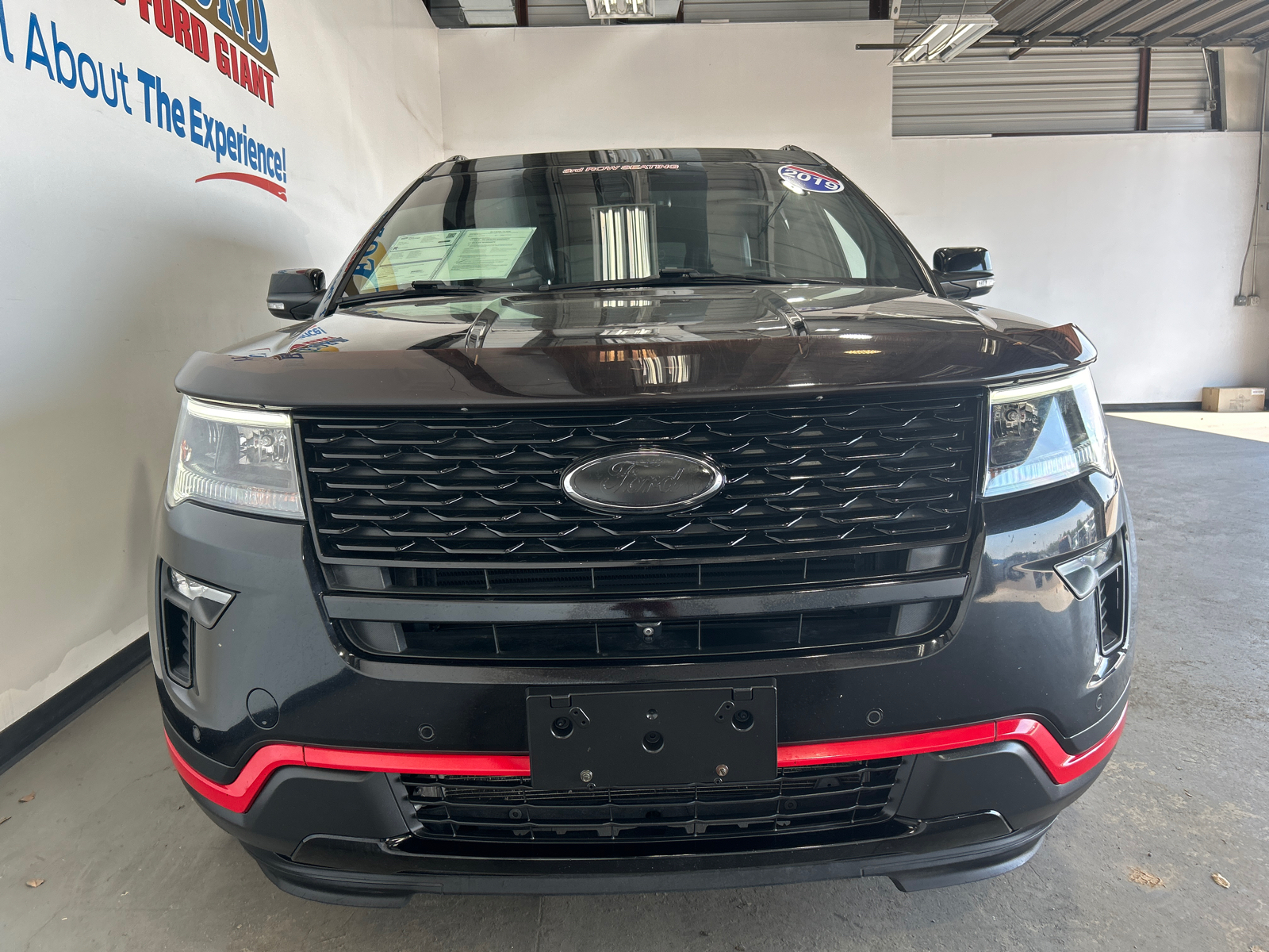 2019 Ford Explorer Sport 2