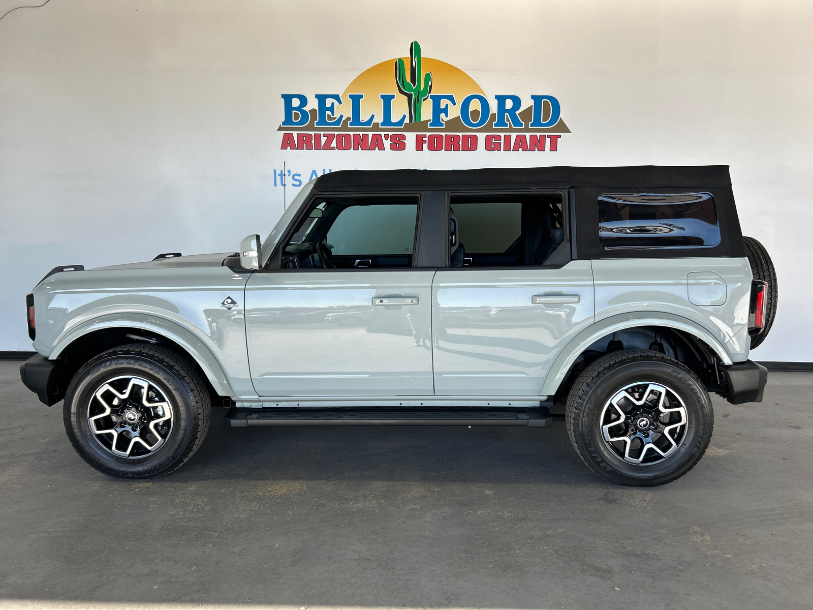 2021 Ford Bronco Outer Banks 3