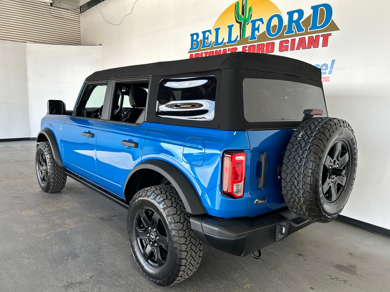 2024 Ford Bronco Black Diamond 23