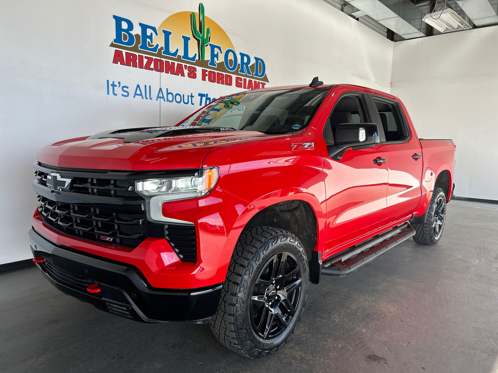 2024 Chevrolet Silverado 1500 LT Trail Boss 1