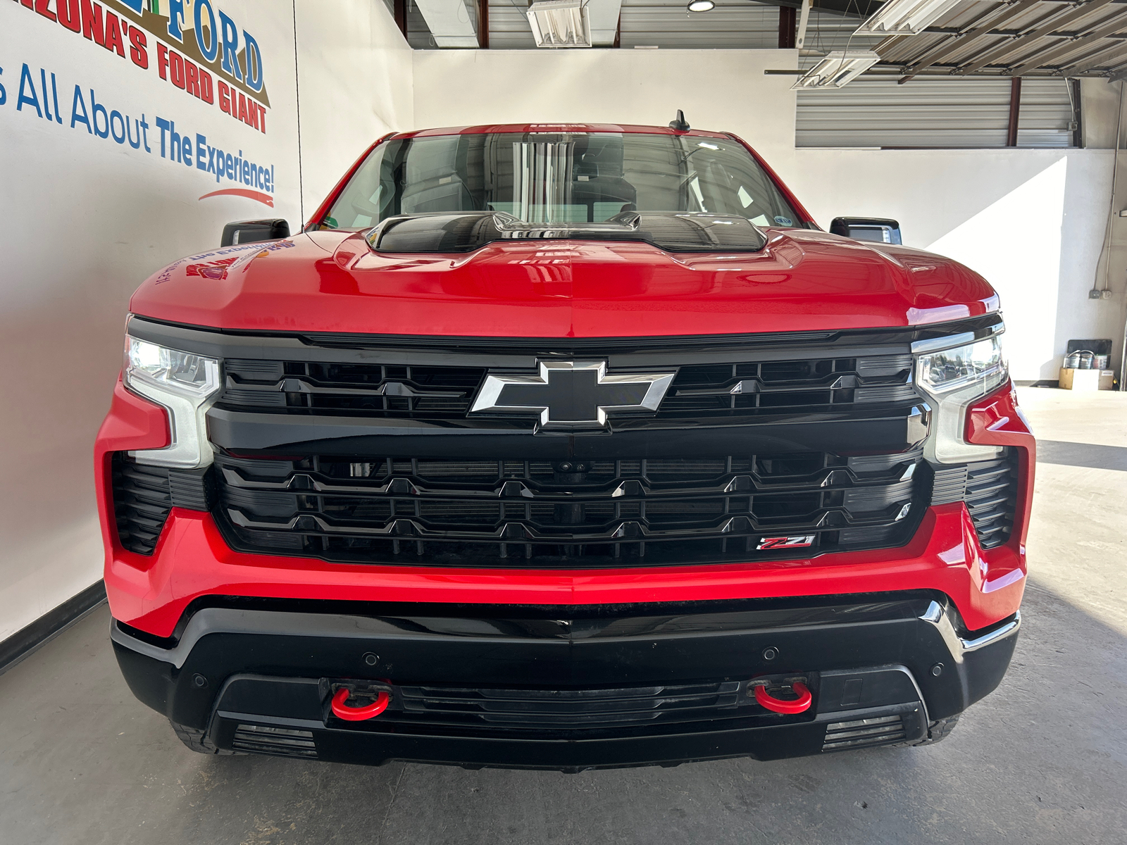 2024 Chevrolet Silverado 1500 LT Trail Boss 2