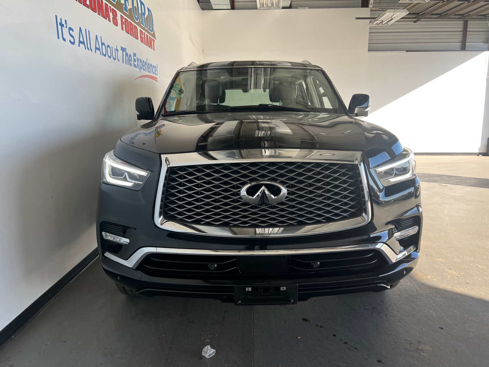 2020 INFINITI QX80 LUXE 2