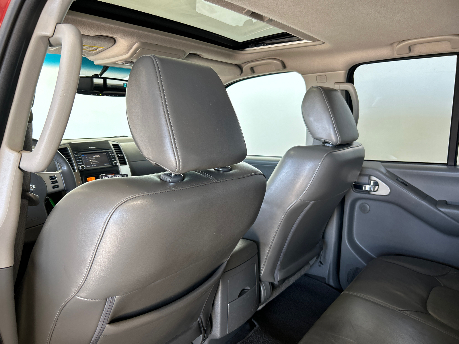 2019 Nissan Frontier SL 19