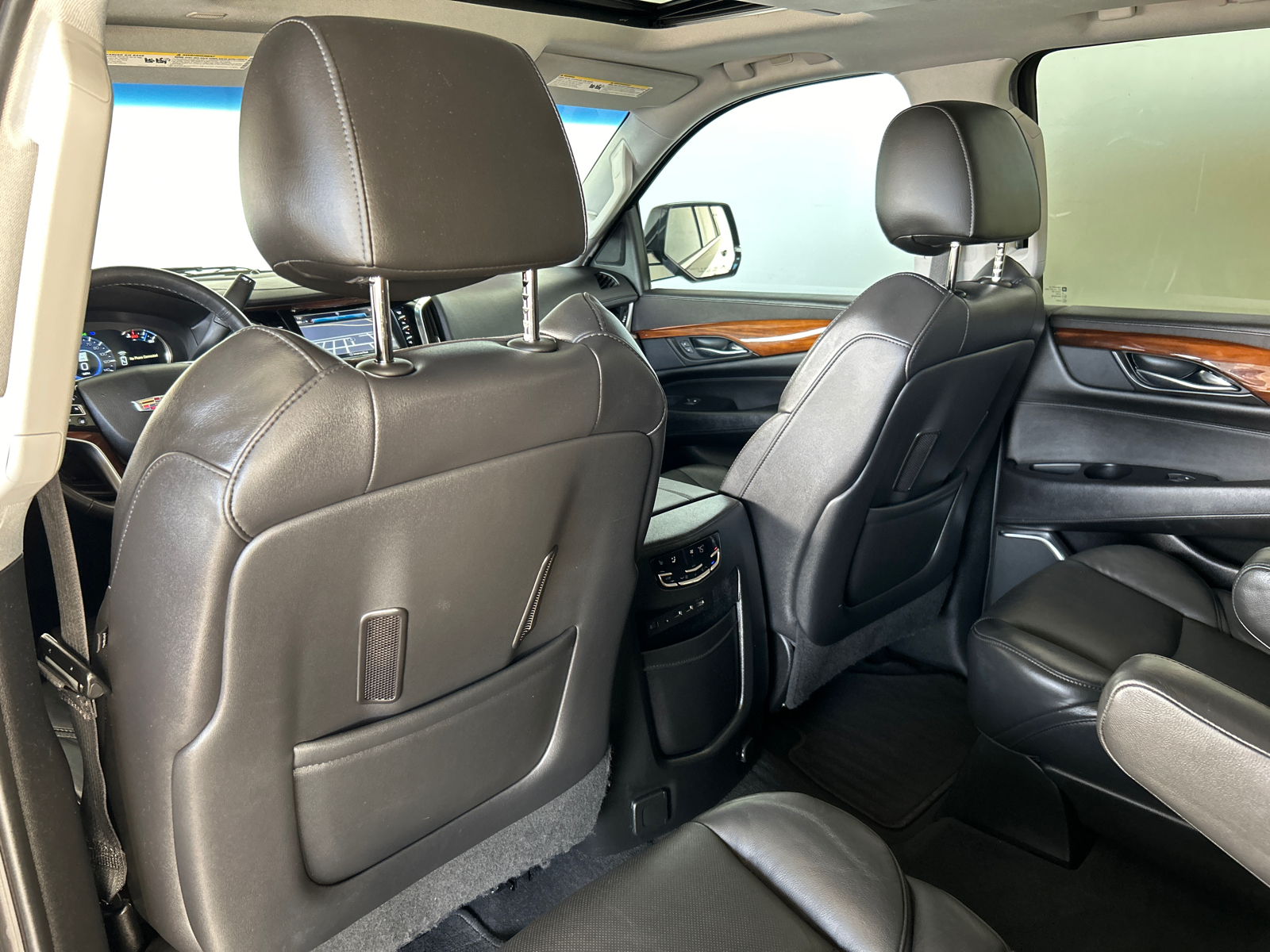 2018 Cadillac Escalade Premium Luxury 30