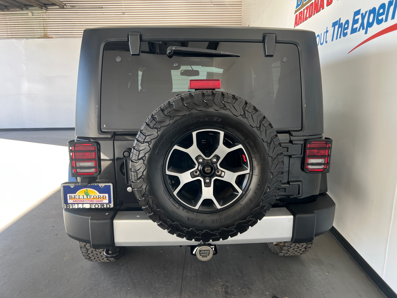 2014 Jeep Wrangler Sahara 18