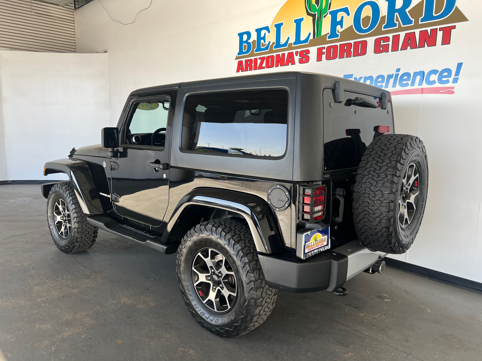 2014 Jeep Wrangler Sahara 19