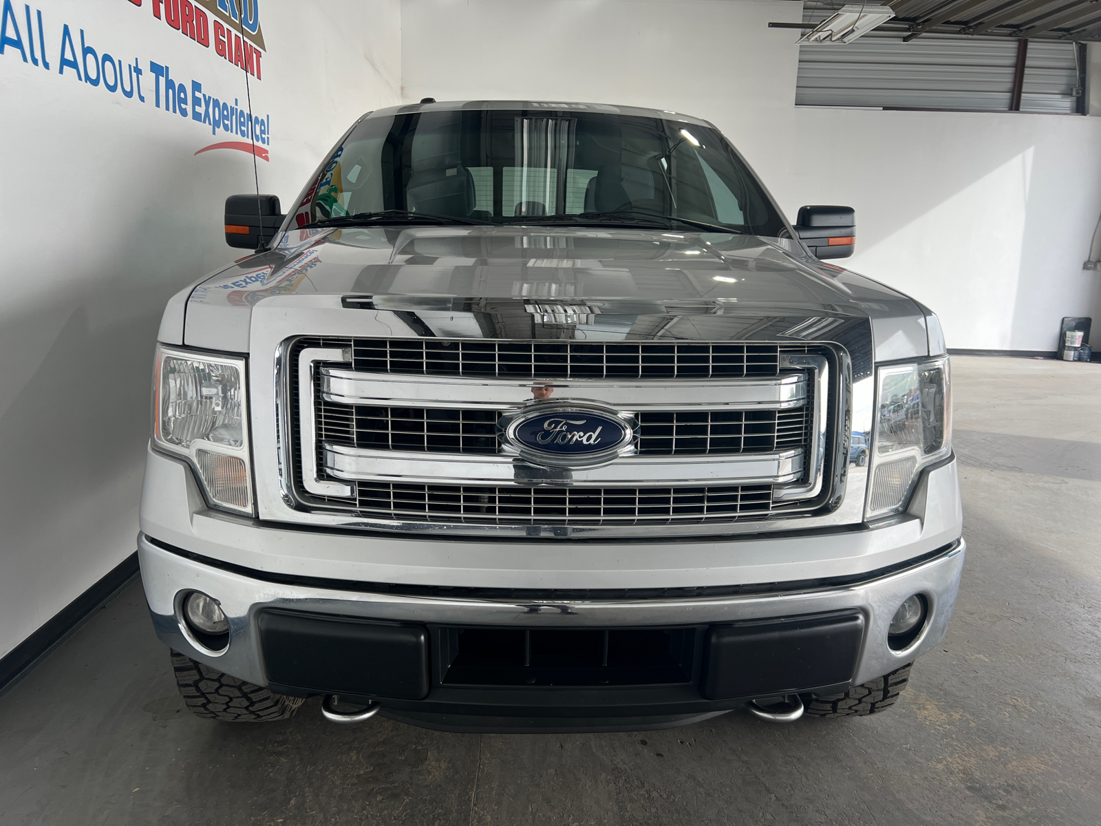 2014 Ford F-150 XLT 2