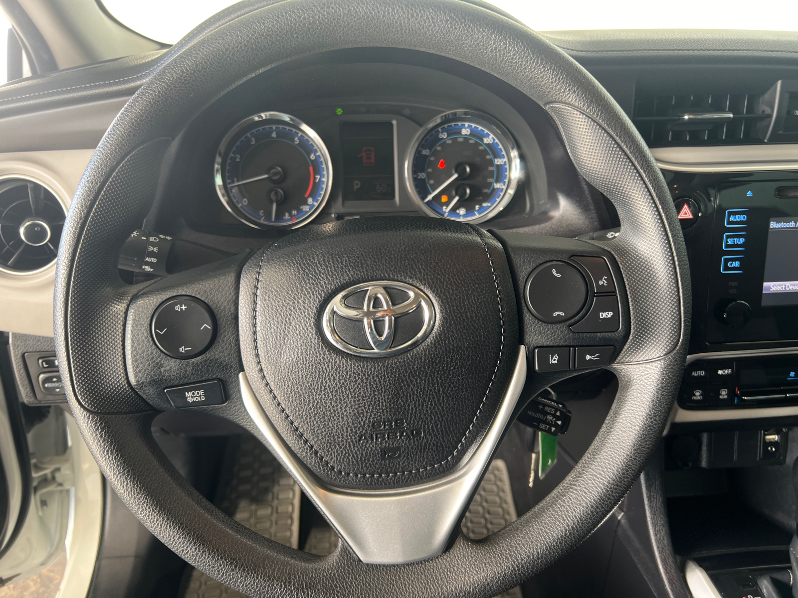 2019 Toyota Corolla LE 8