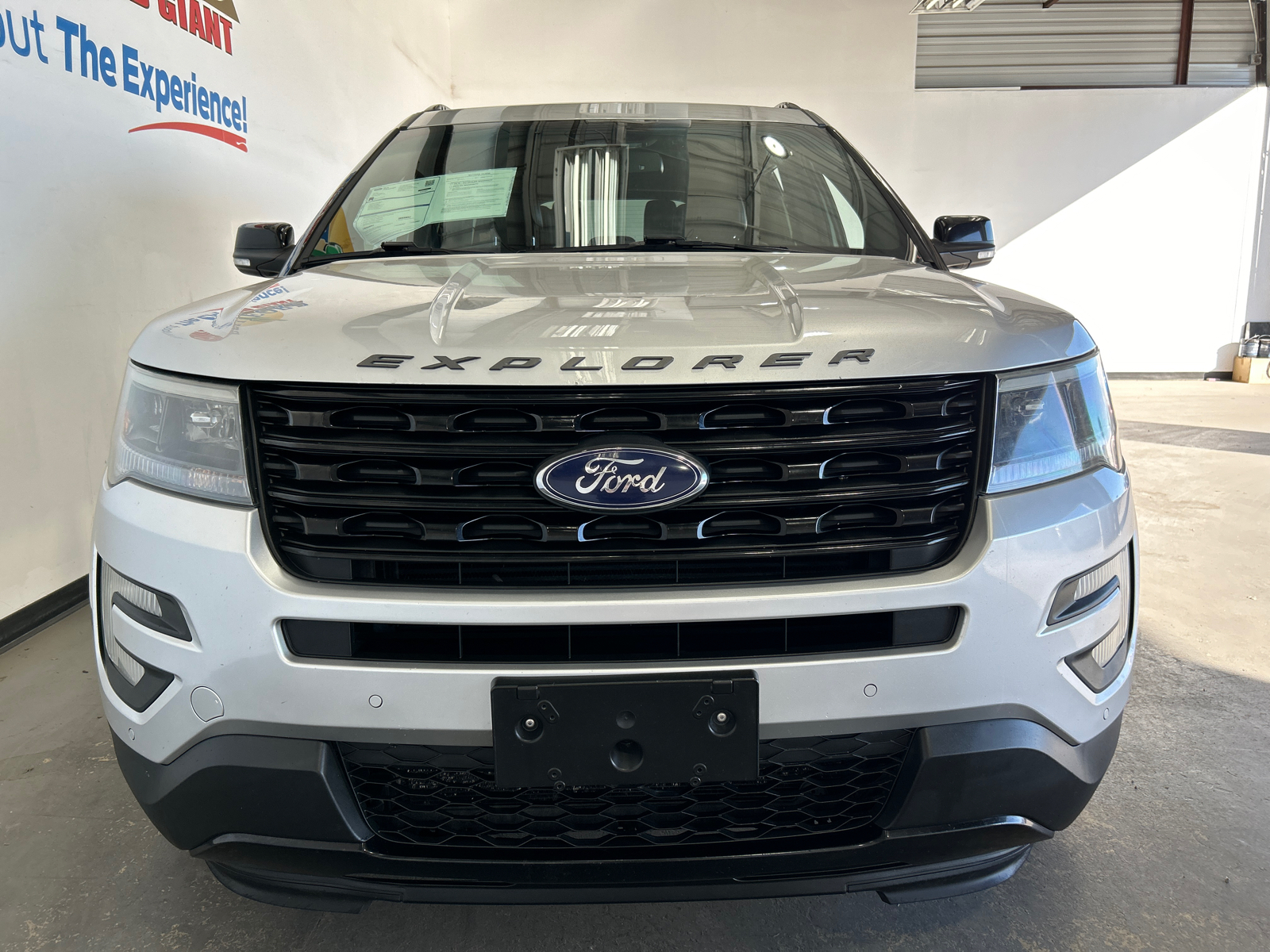 2016 Ford Explorer Sport 2