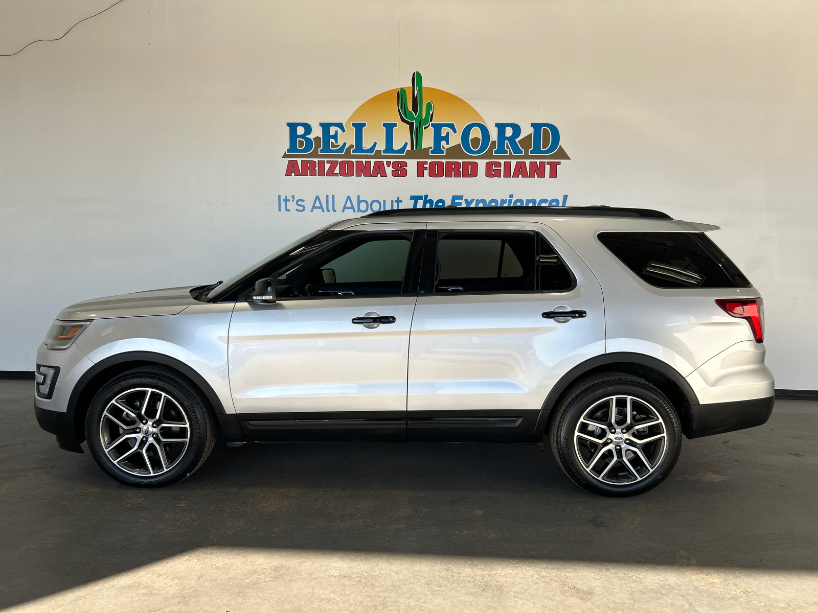 2016 Ford Explorer Sport 3