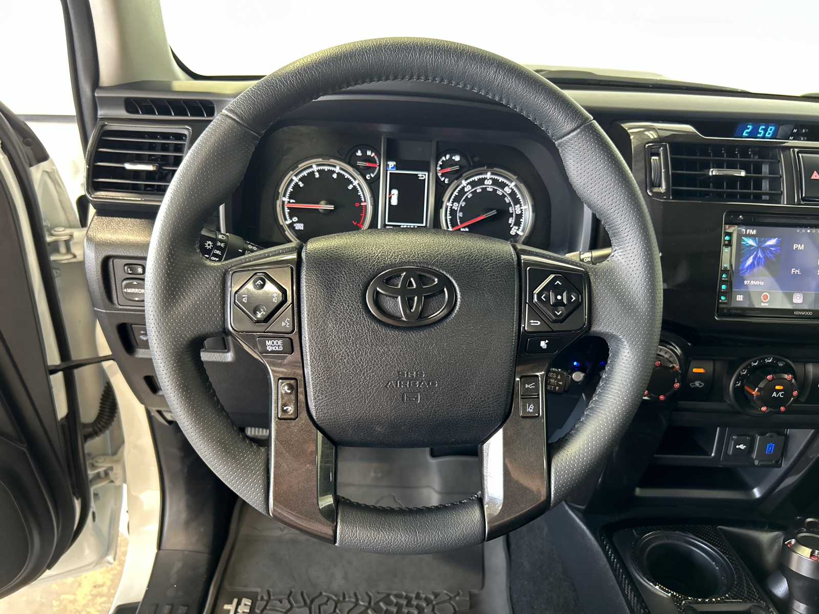 2021 Toyota 4Runner Venture 8