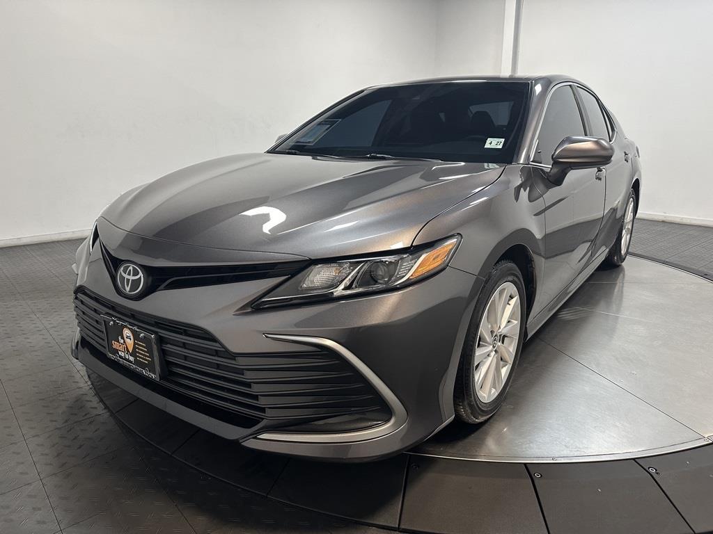 2022 Toyota Camry LE 9