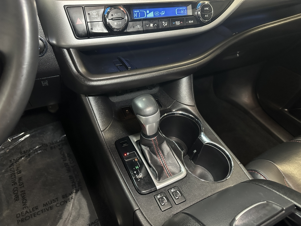 2019 Toyota Highlander SE 29