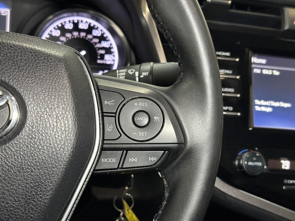 2018 Toyota Camry SE 29