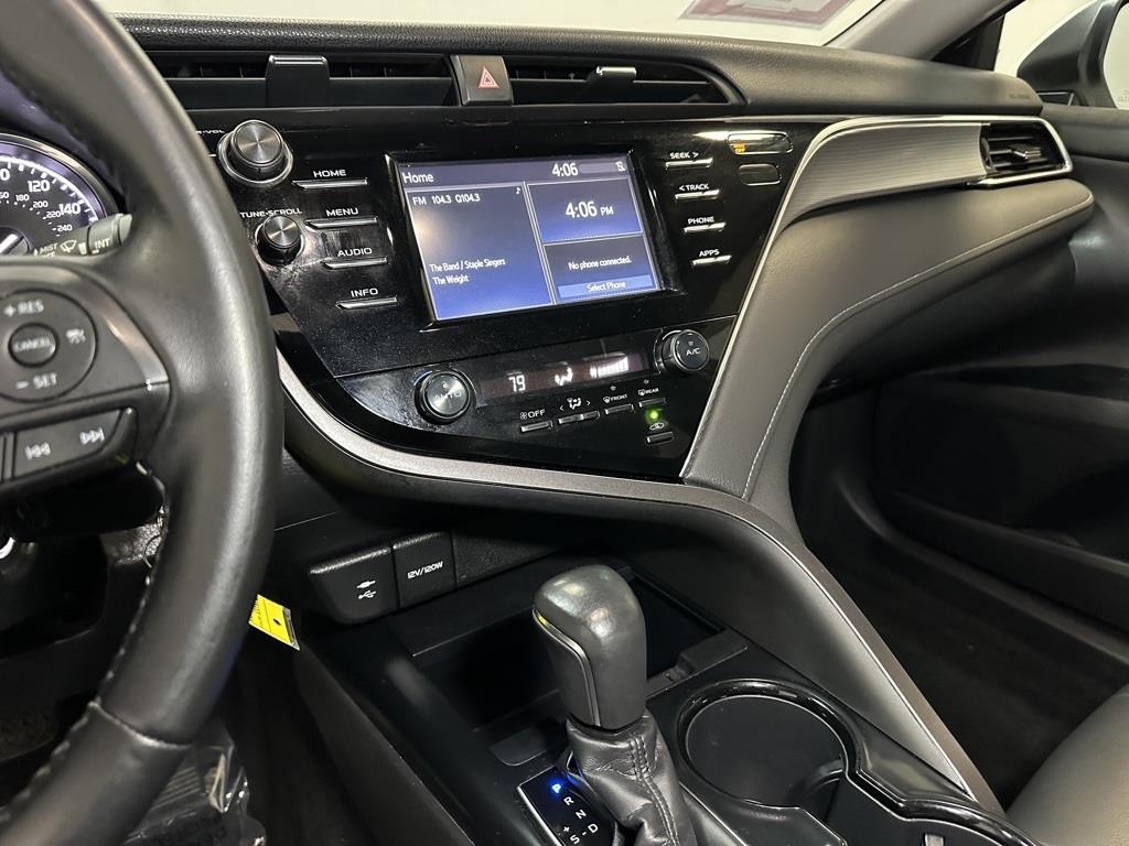 2018 Toyota Camry SE 31