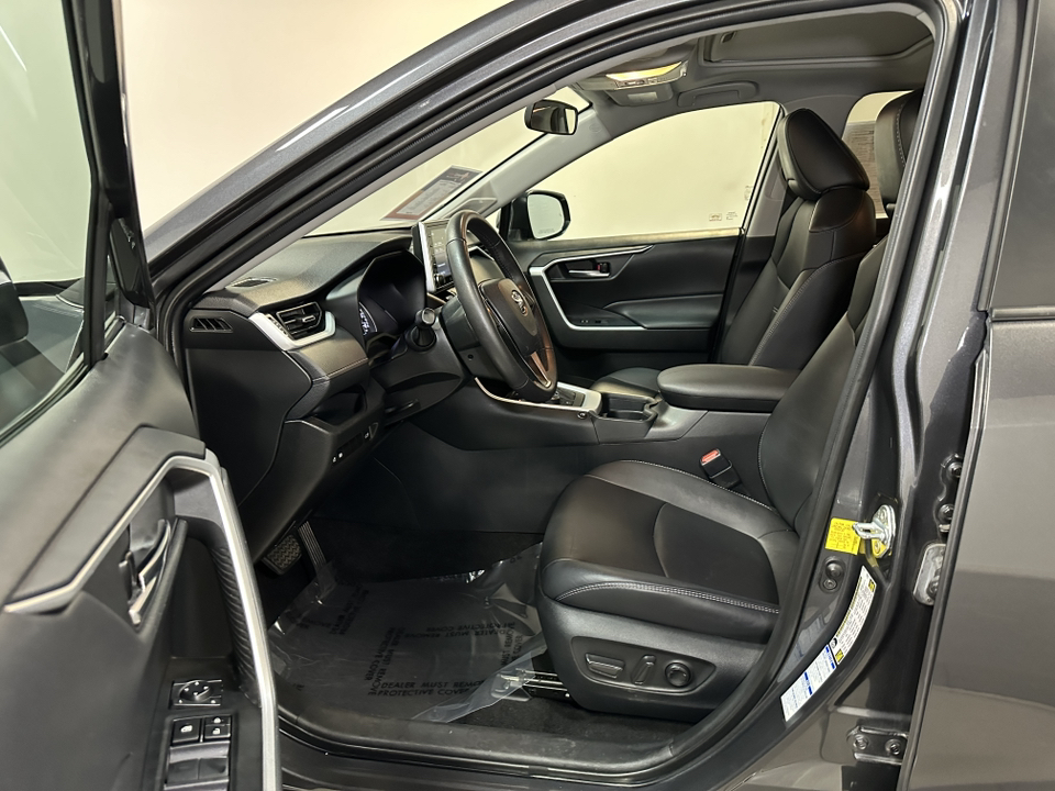 2021 Toyota RAV4 Hybrid XLE Premium 22