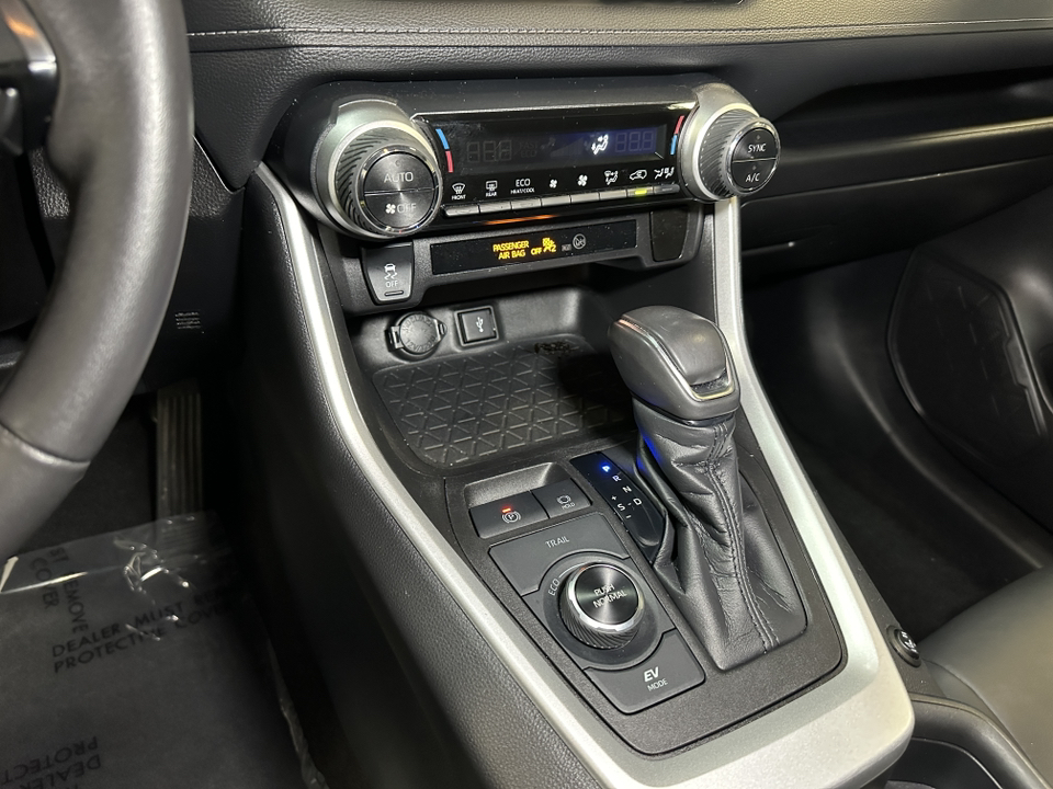 2021 Toyota RAV4 Hybrid XLE Premium 29