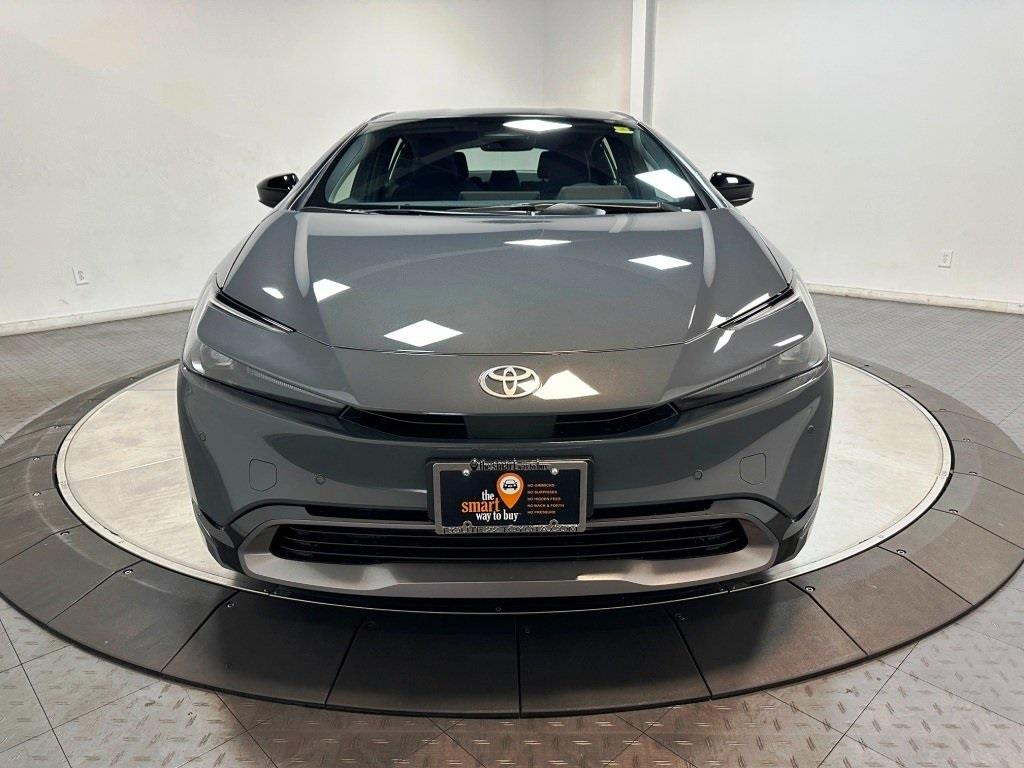 2024 Toyota Prius XLE 3