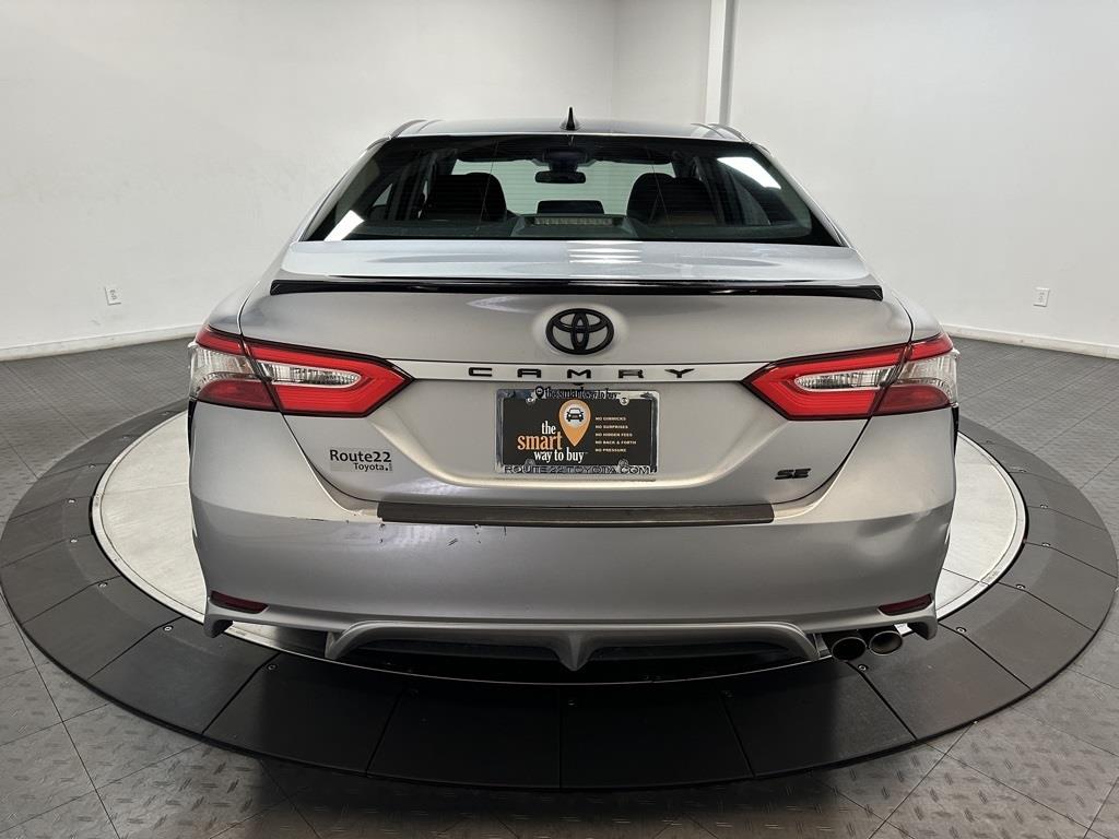2019 Toyota Camry SE 13
