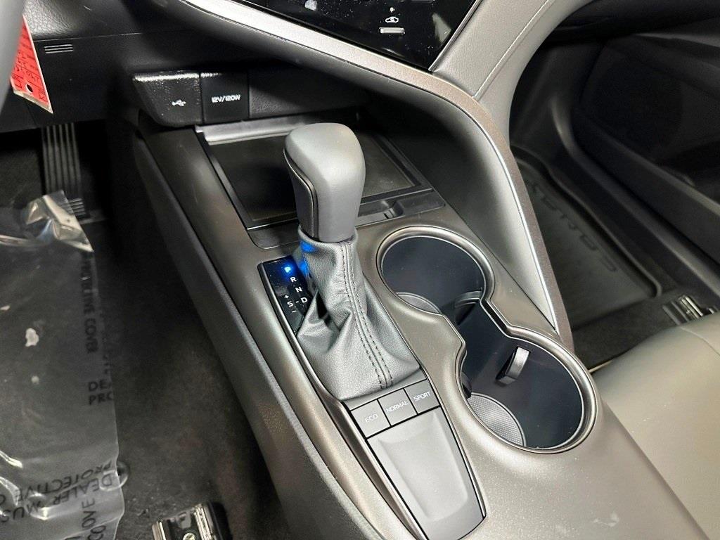 2024 Toyota Camry SE 20