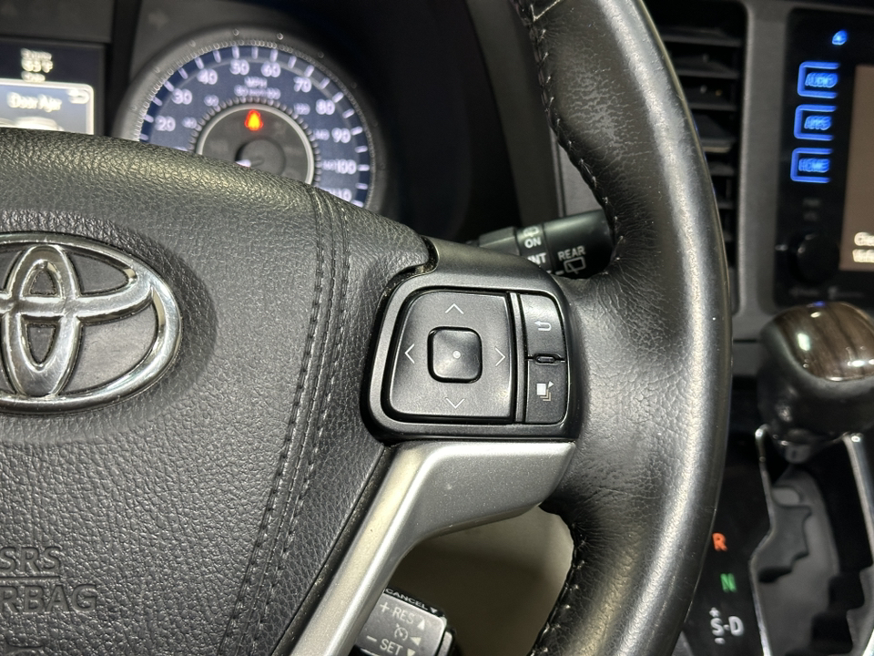 2015 Toyota Sienna  26