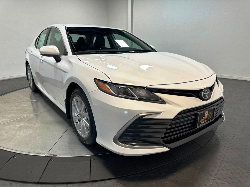 2024 Toyota Camry LE 2