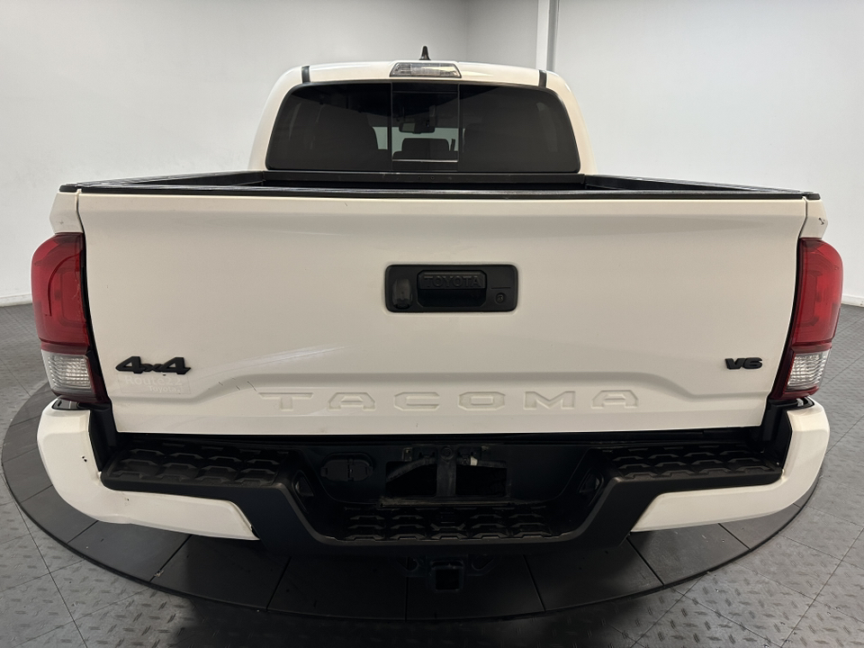 2021 Toyota Tacoma 4WD SR5 10